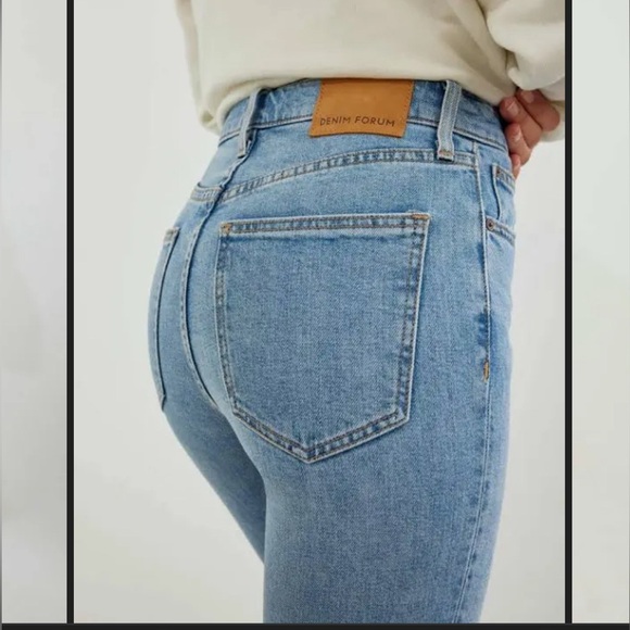 Denim Forum - The Yoko High Rise Slim Fit - Picture 4 of 13